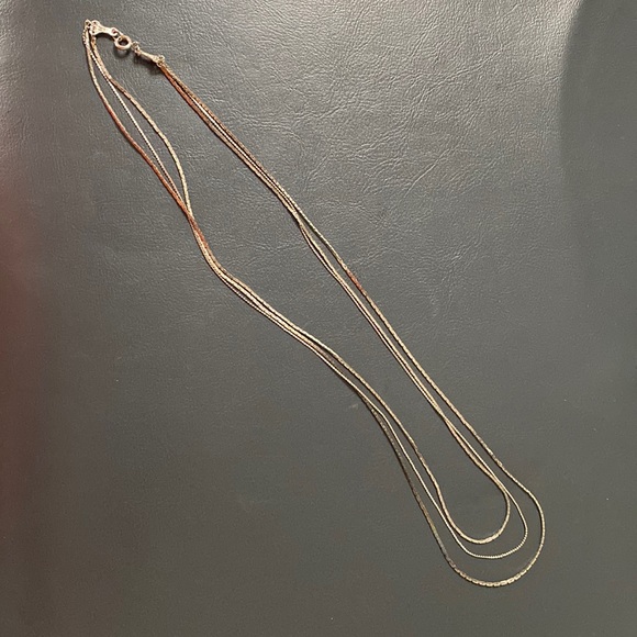 Vintage tri-strand silver long necklace with rhinestone earrings - Picture 7 of 8